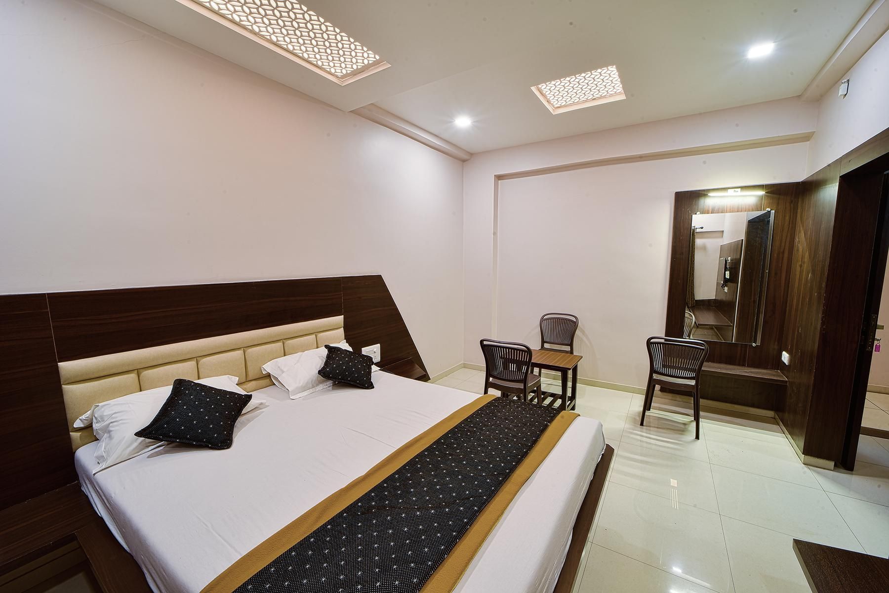 Deluxe Non- Air Conditioning Room
