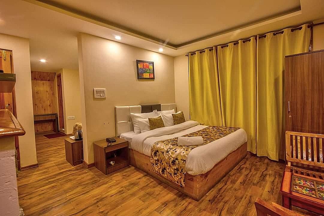 Deluxe Family Studio