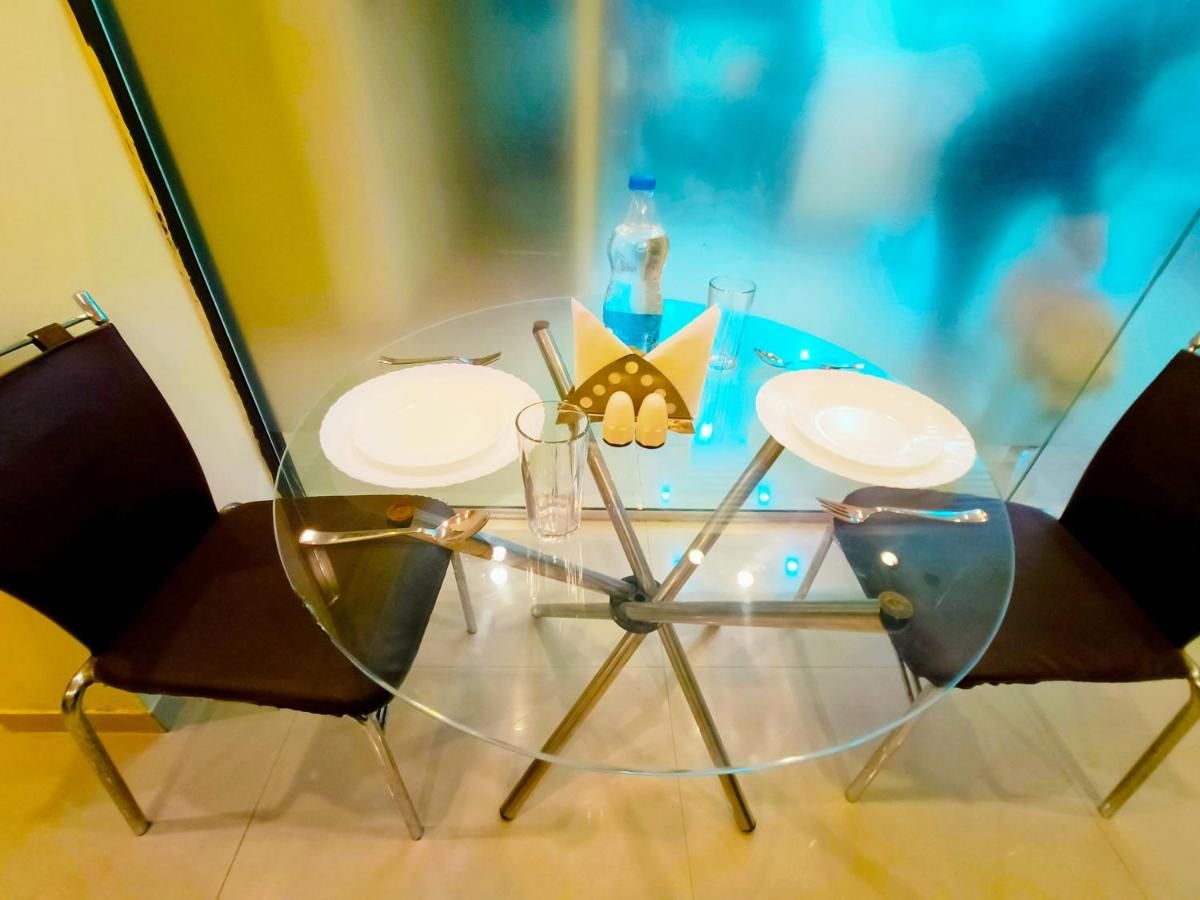 Food & Dining