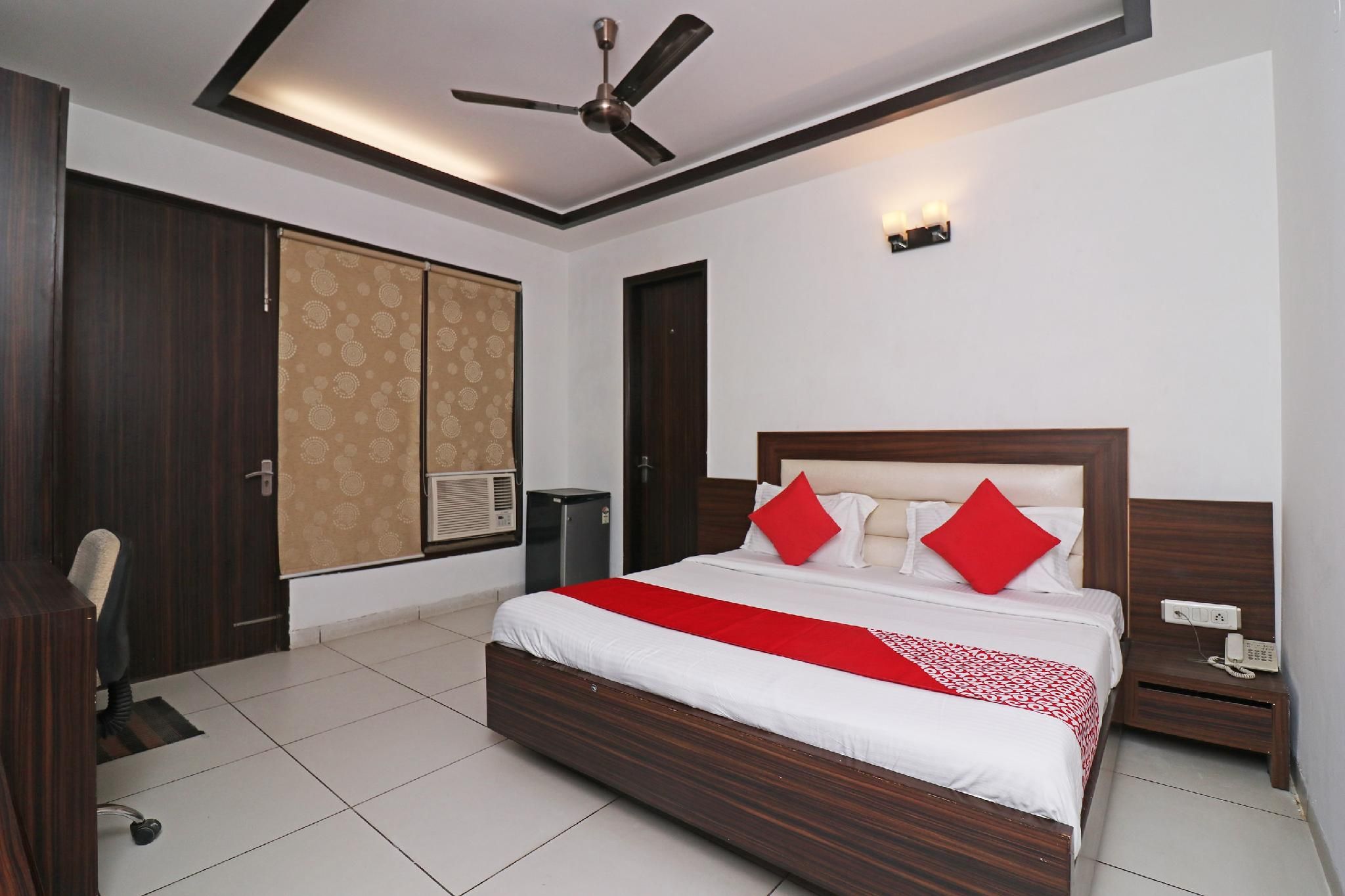 Wonderland Inn Near Aravali Biodiversity Park Classic Double or Twin 2