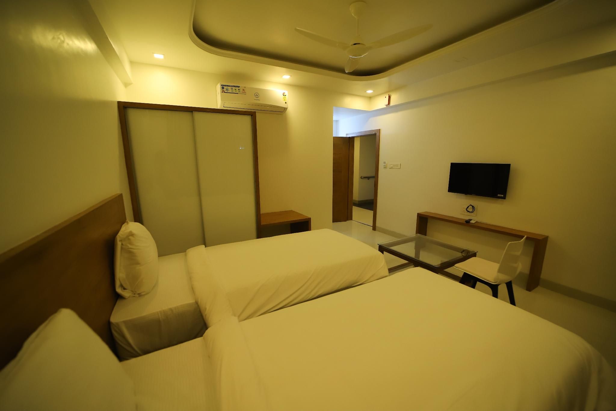 Deluxe Twin Room with Air Conditioning