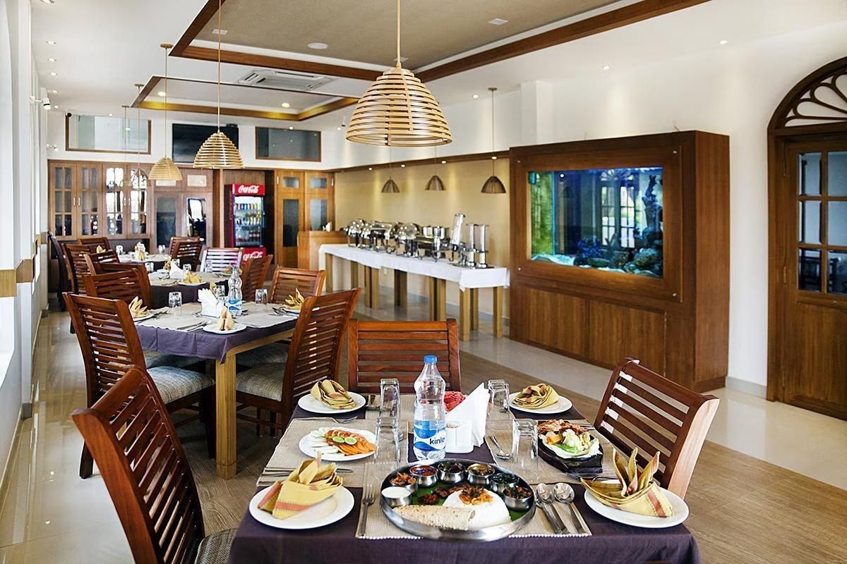 Food & Dining