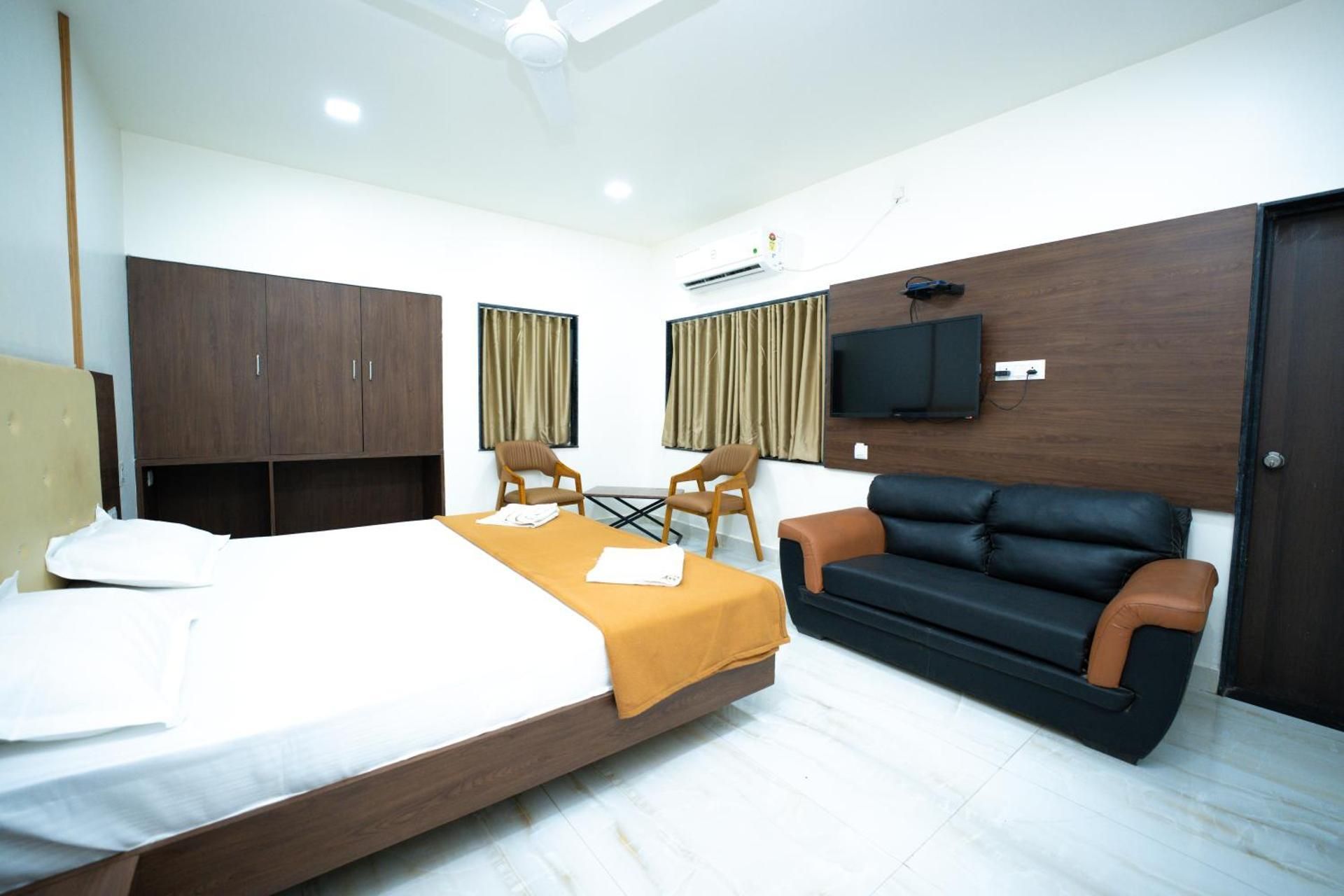 Deluxe King Room