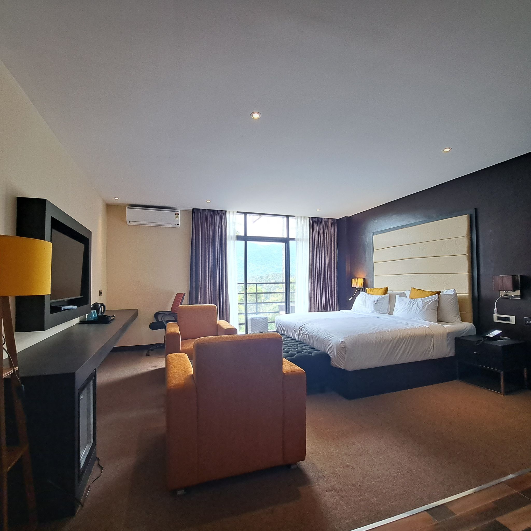 Luxury Mountain View Stone Cottage