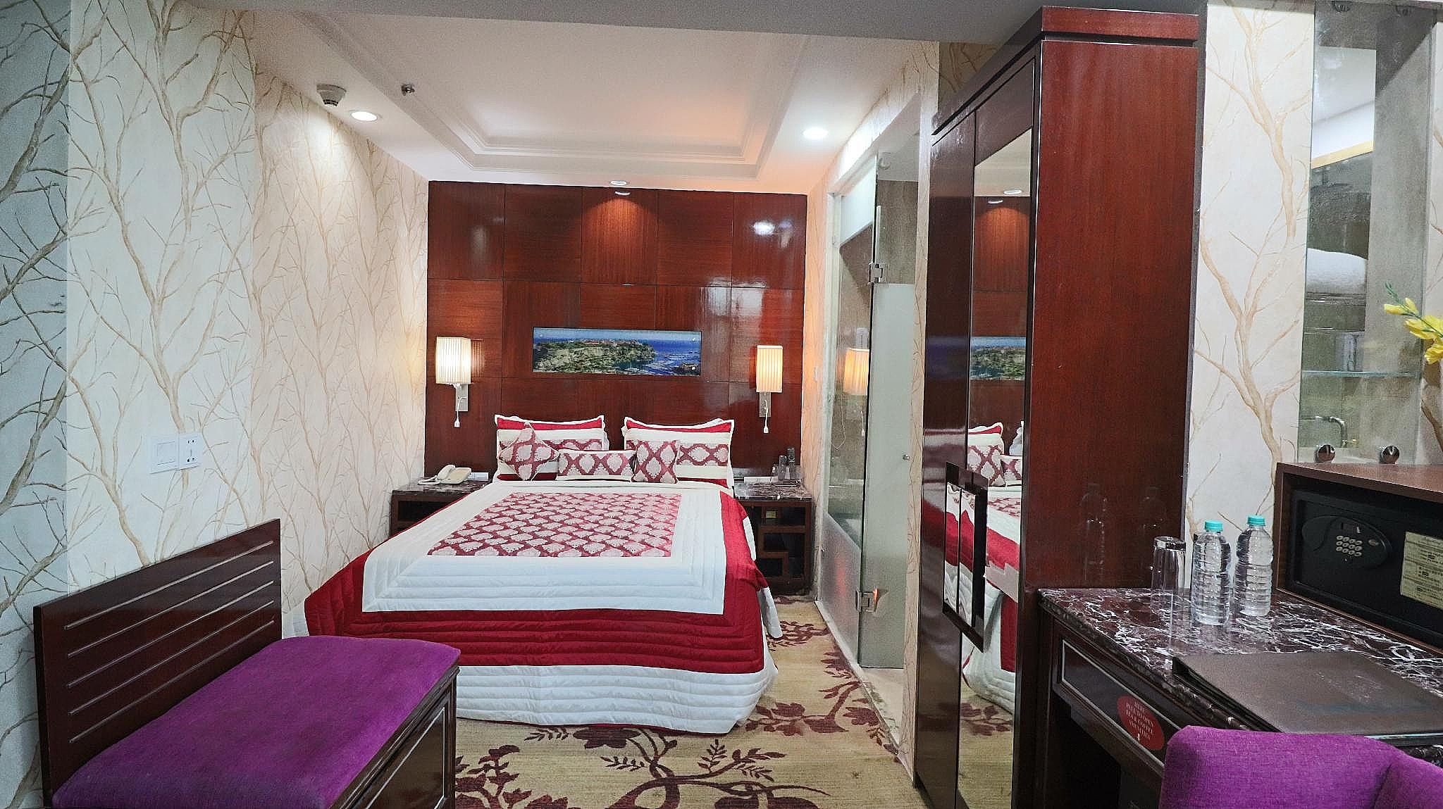 Deluxe Room with Jacuzzi