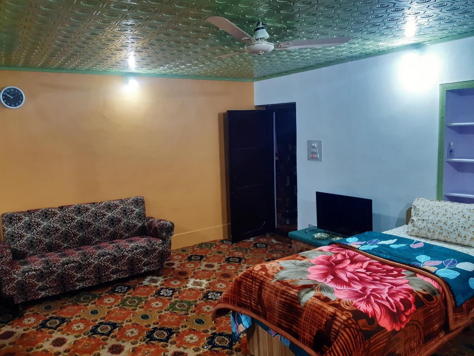 Rose Bowl Guest House/Paying Home Standard Room 2