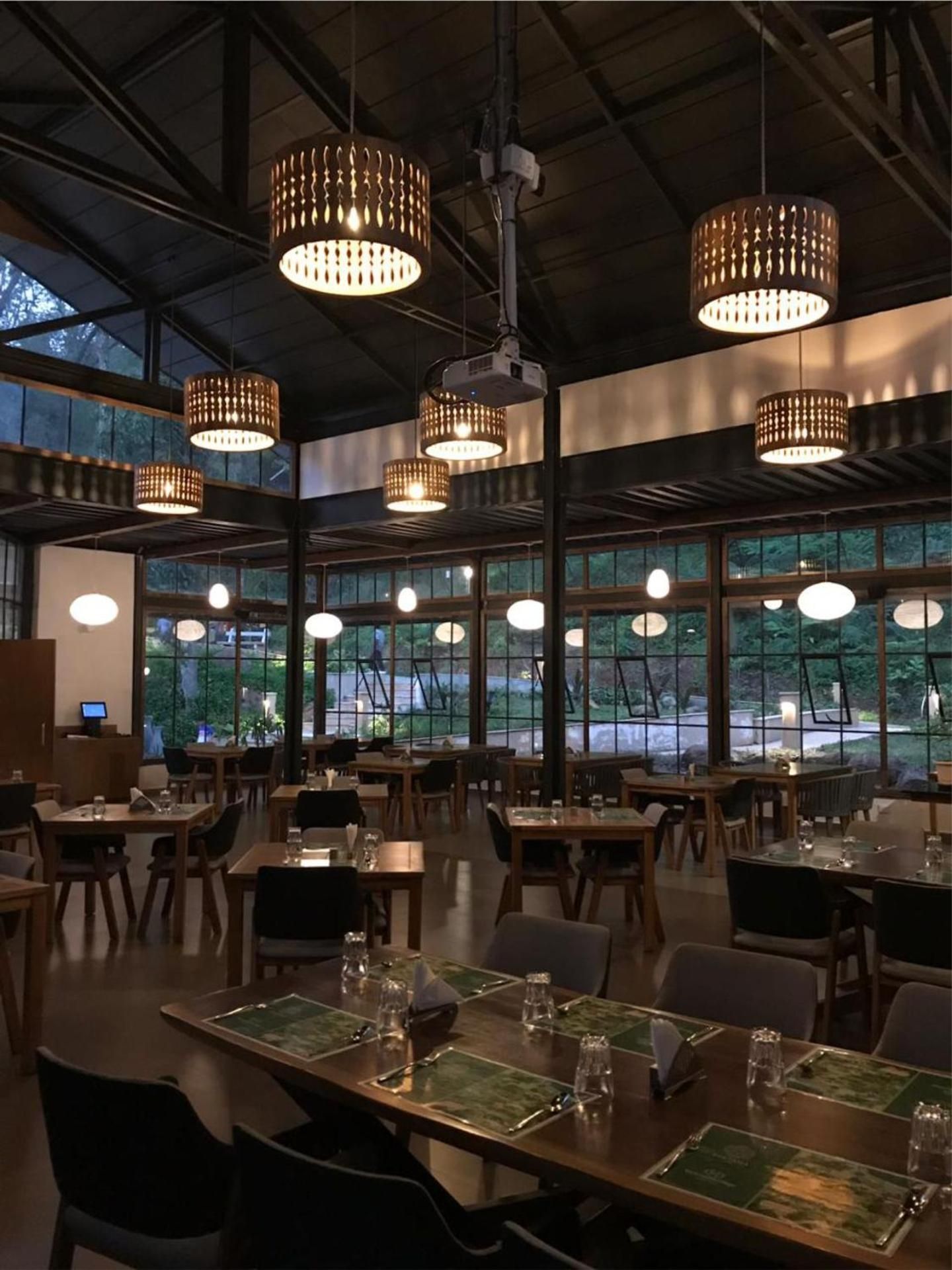Food & Dining