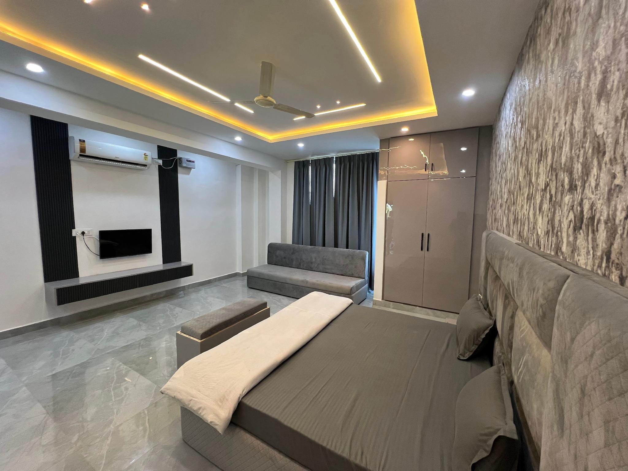 Diamond Room