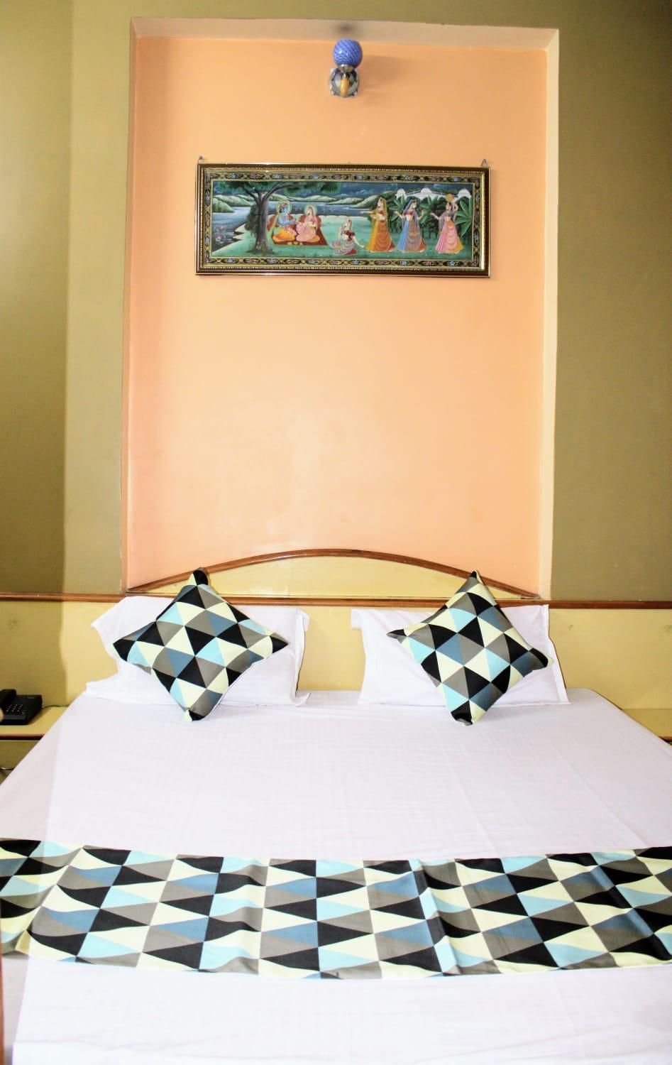 Maruti Group of Hotels - Shree Ram Darshan Double Air Conditioning 3