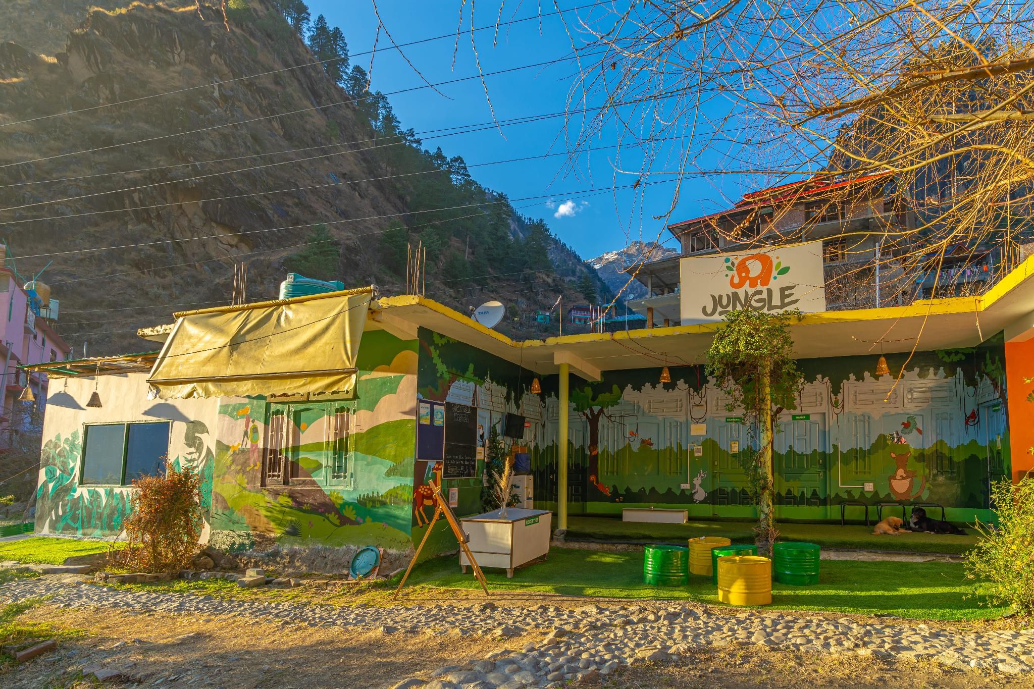 Jungle Hostel Kasol by Whoopers
