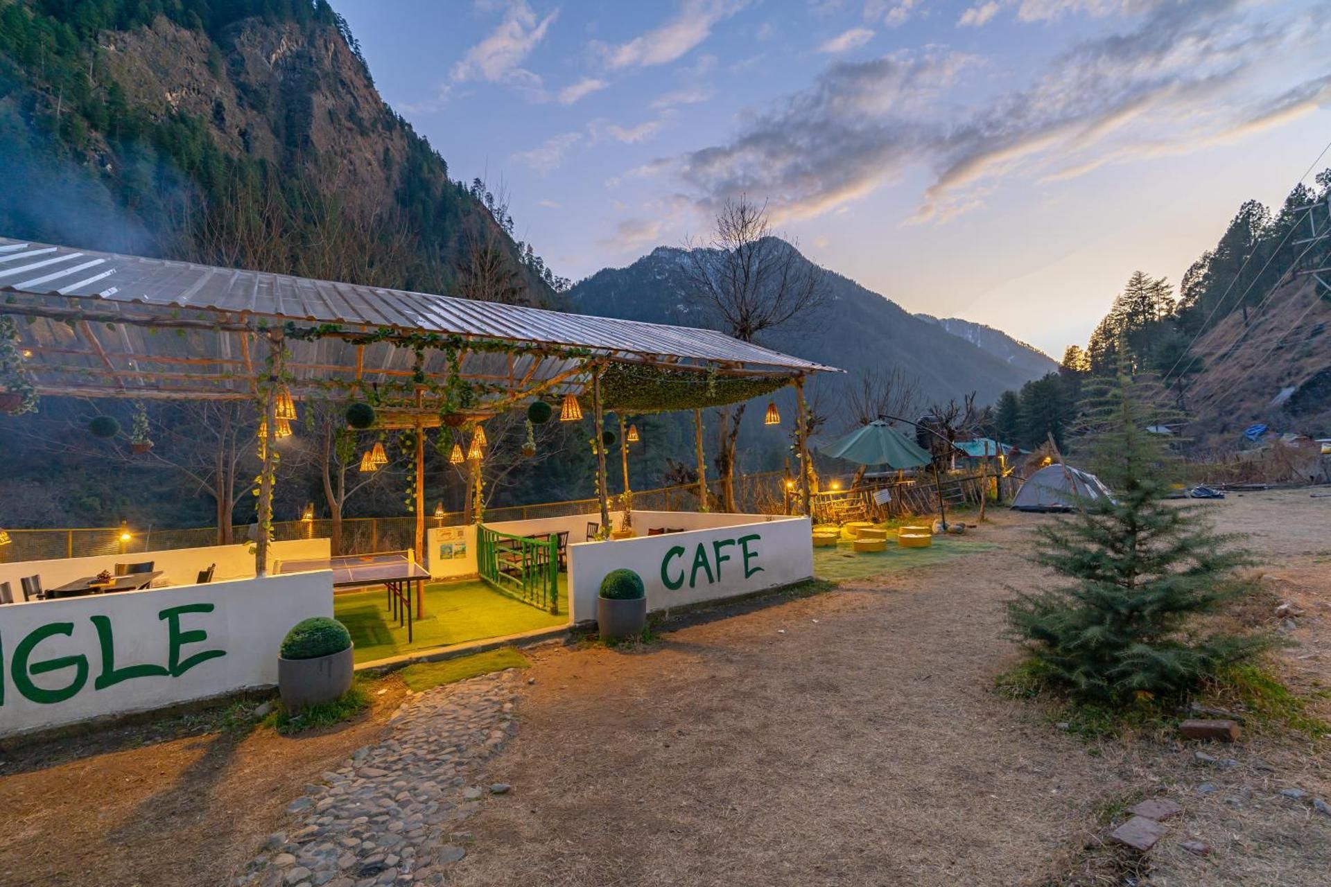 Jungle Hostel Kasol by Whoopers