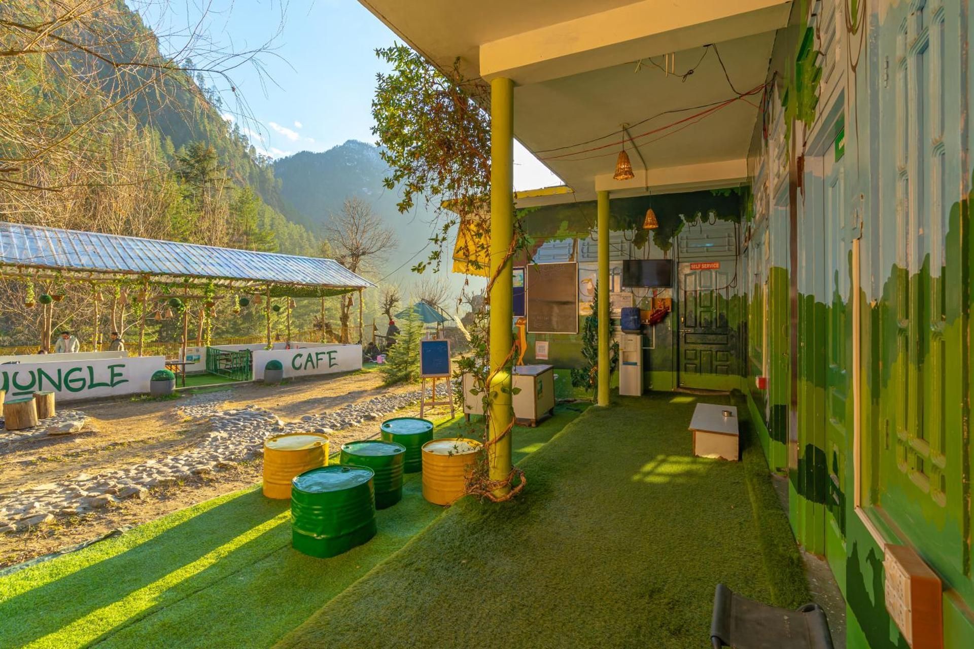 Jungle Hostel Kasol by Whoopers
