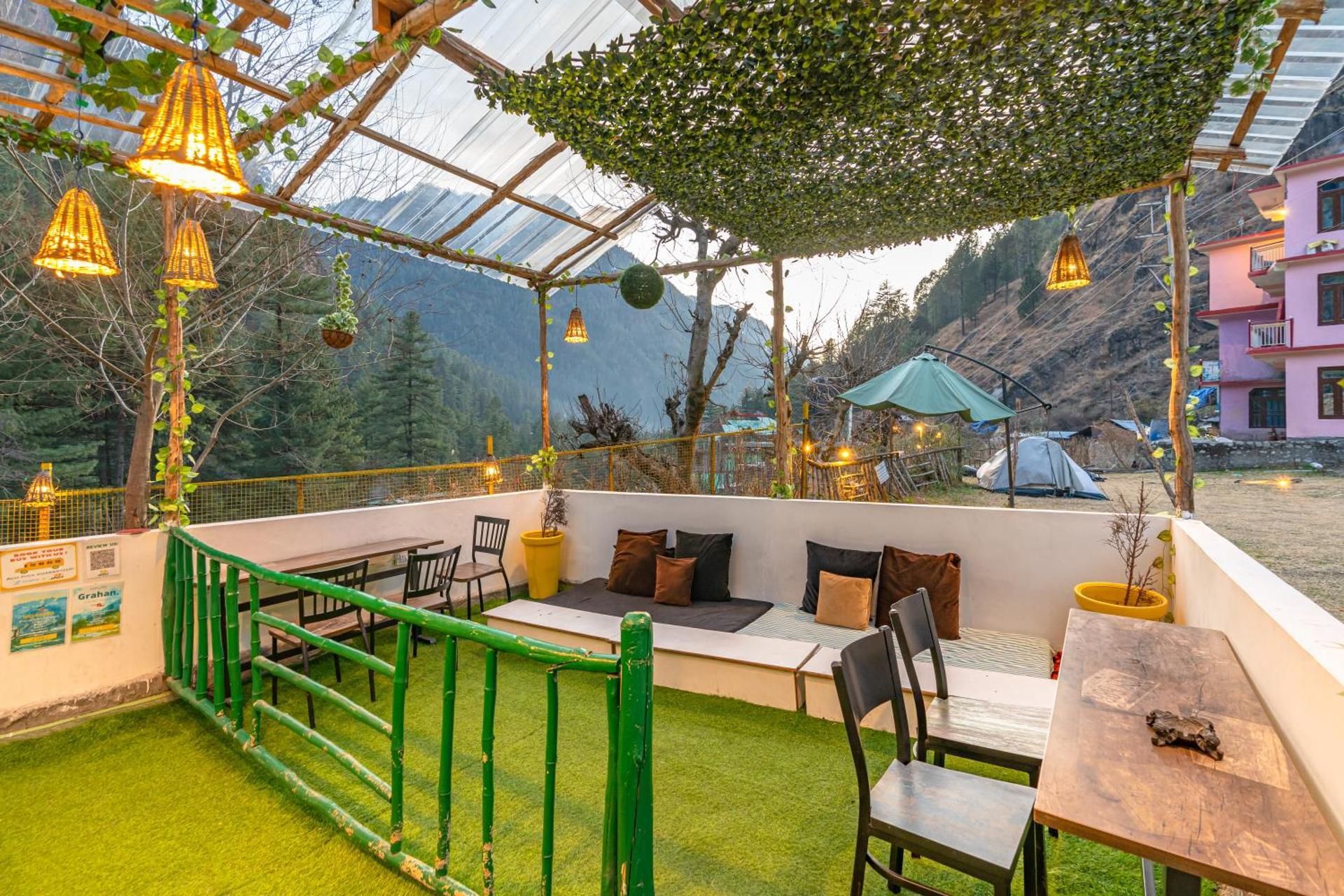 Jungle Hostel Kasol by Whoopers