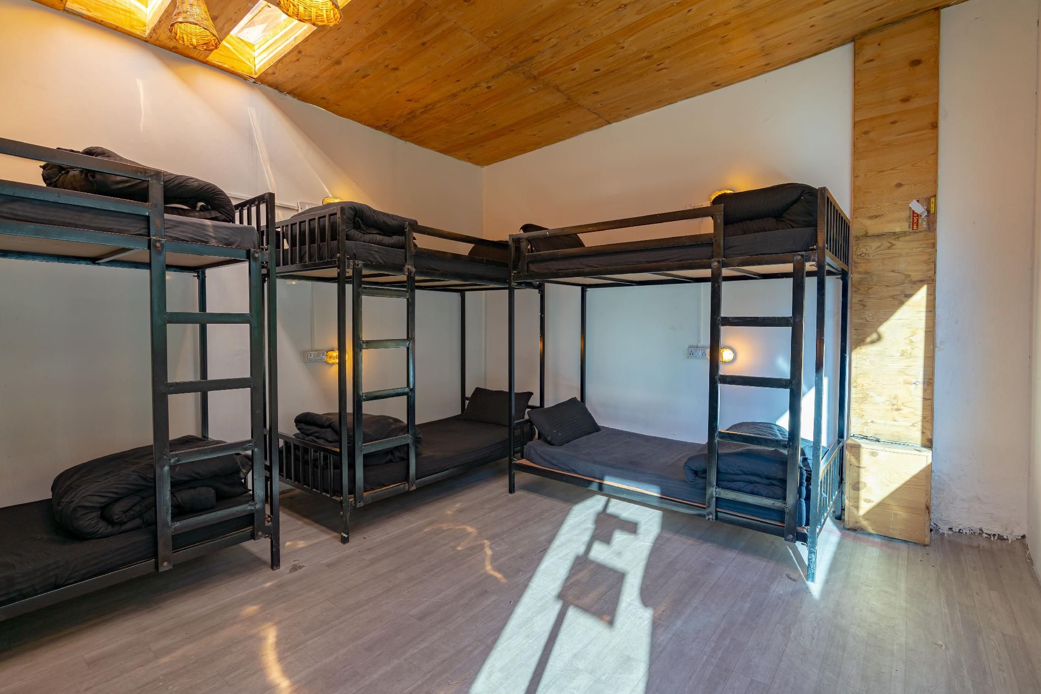 Jungle Hostel Kasol by Whoopers