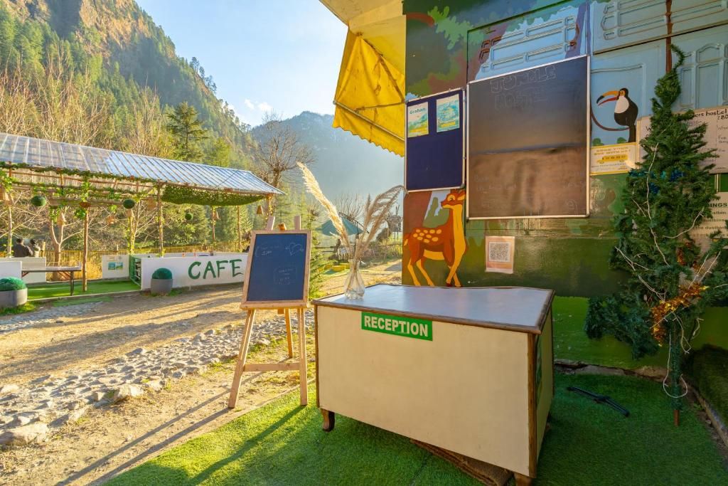 Jungle Hostel Kasol by Whoopers