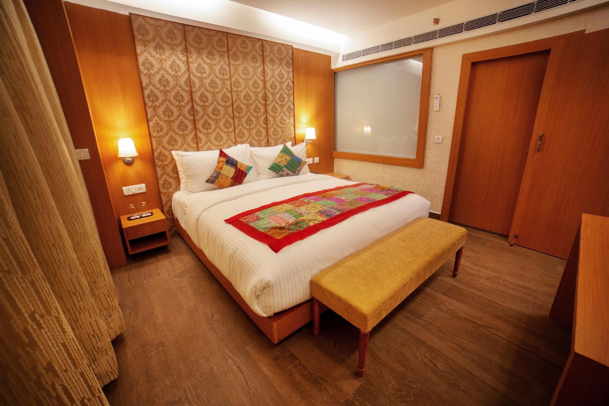 Abhyagama Hotel Superior Room 2