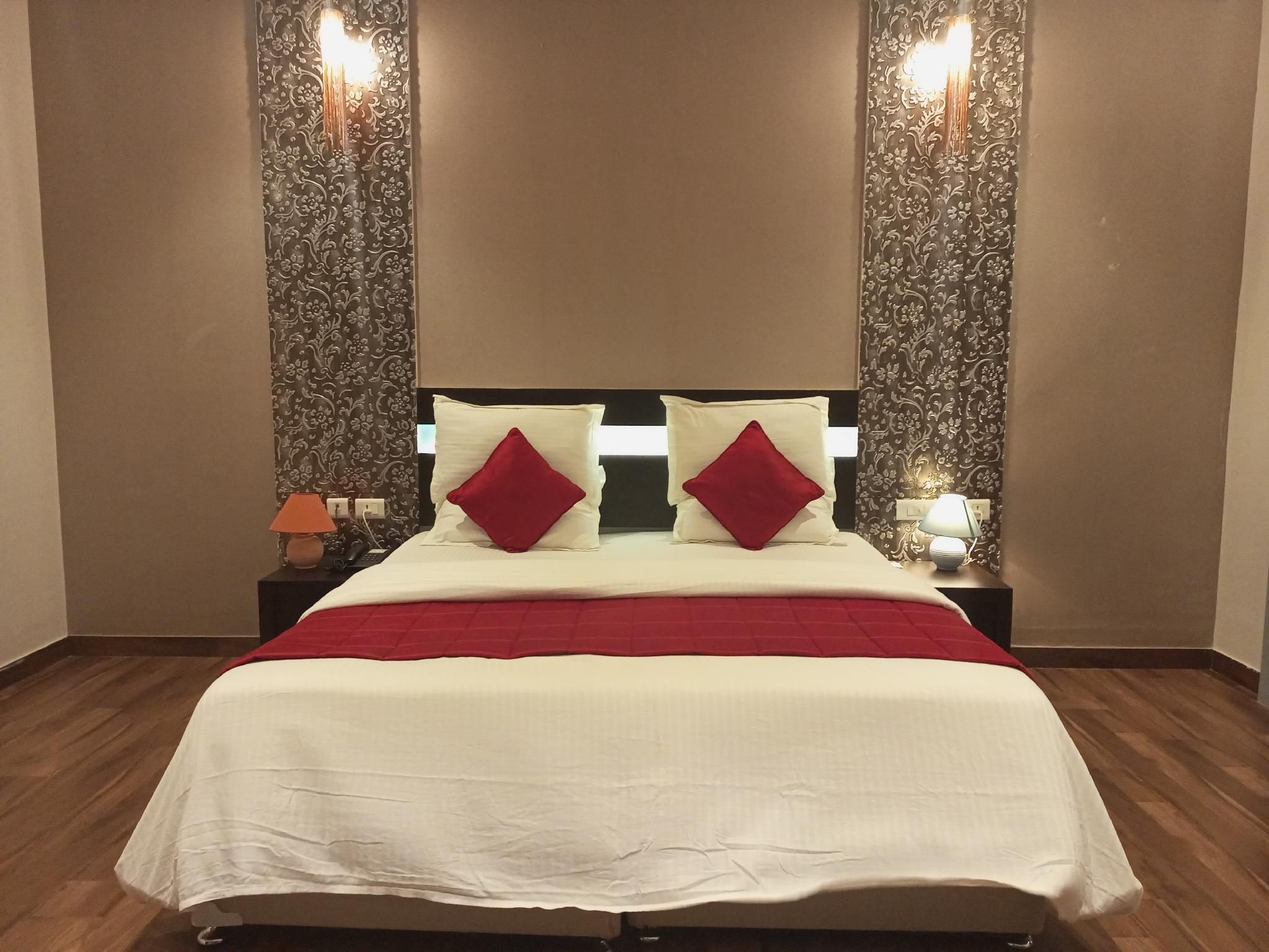 Deluxe King Bed Room