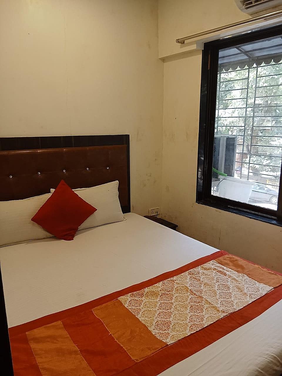 Hotel Borivali Executive Deluxe Room 3