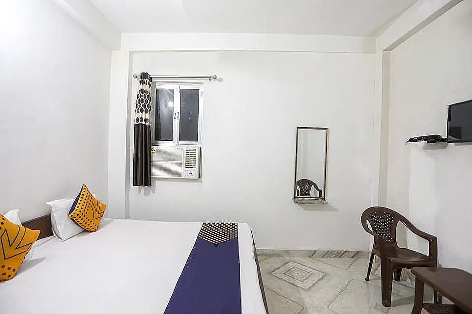 Deluxe King Room without Balcony