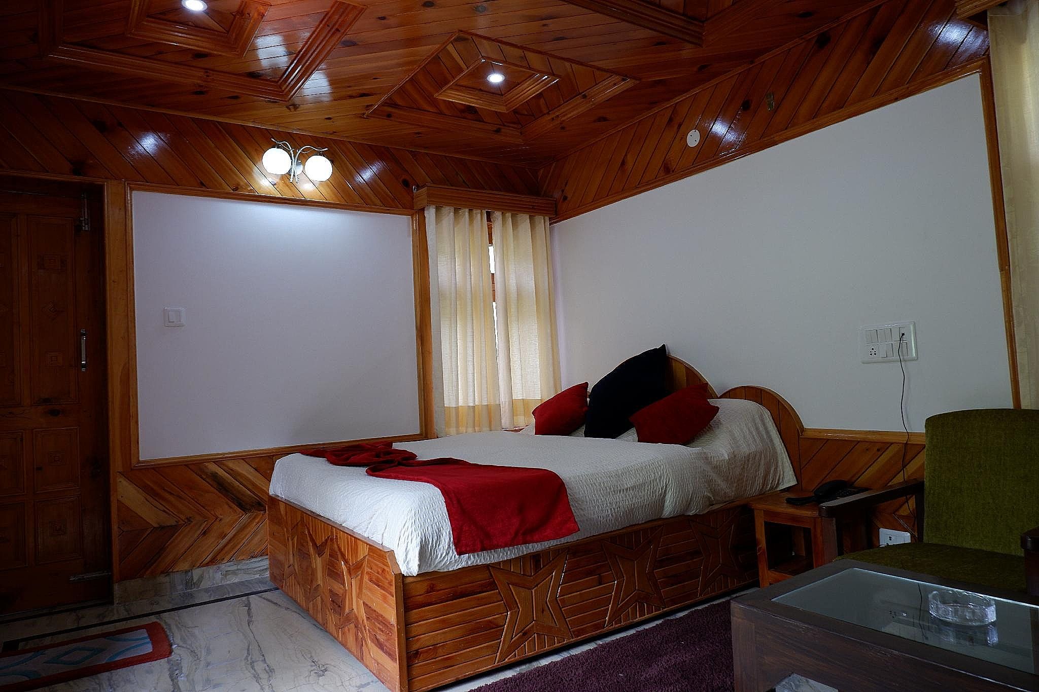 1-Bedroom Land View Suite