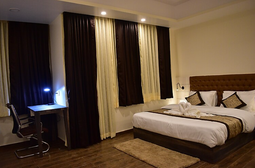 KANCHENJUNGA VIEW DELUXE ROOM