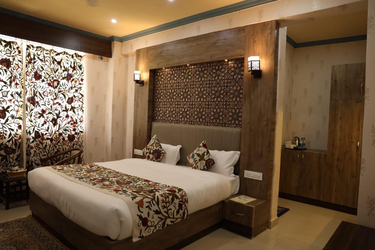 THE JAMAWAR Suite Room