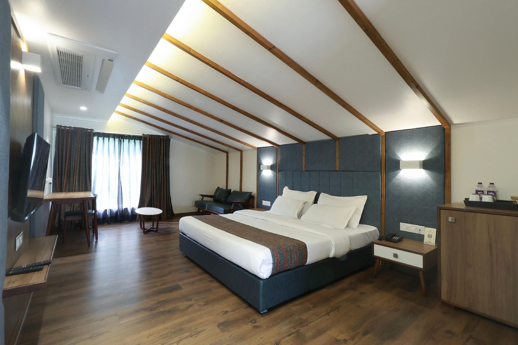 Casa Oro Executive Room