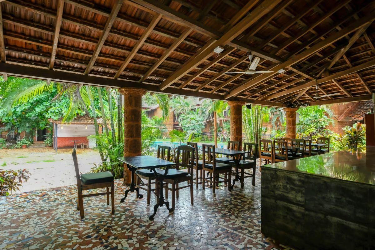 Sea Breeze Beach Hotel