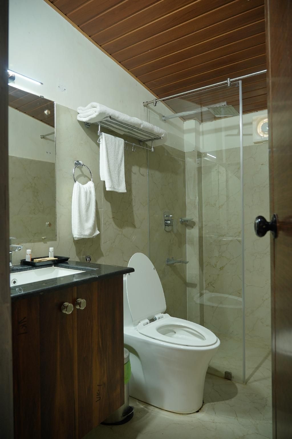 Alfred Place Standard Room 2