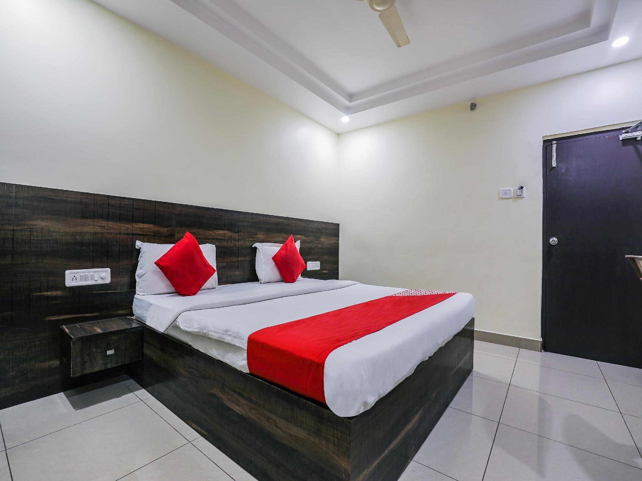 Venkateshwara Mitra Residency Classic Room 3