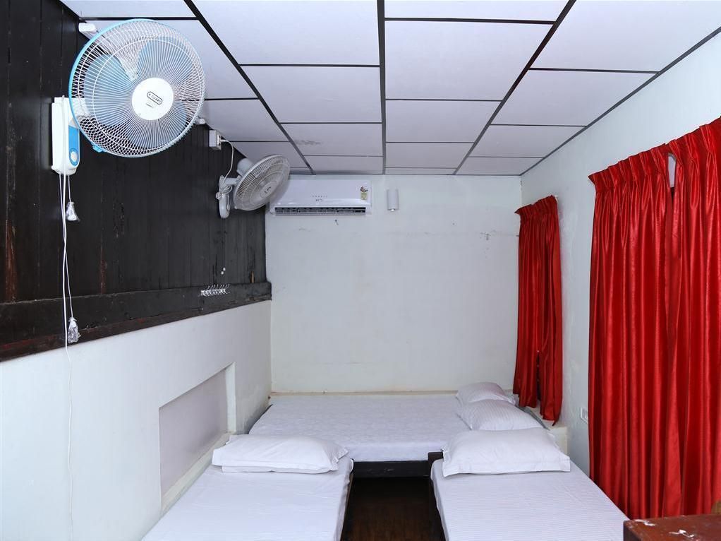 Green Double Room
