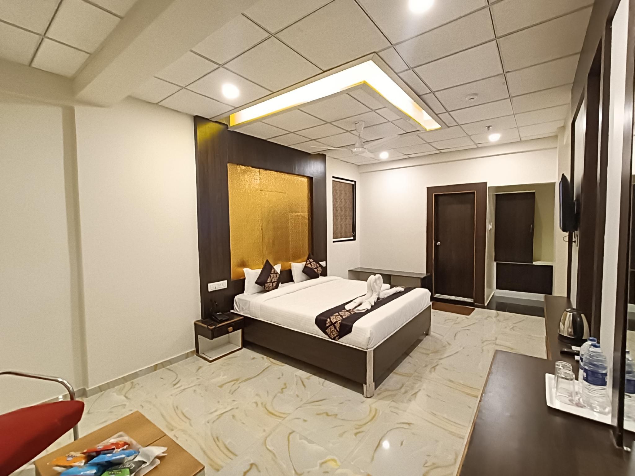 Hotel Dev Inn Somnath  Deluxe Room 2