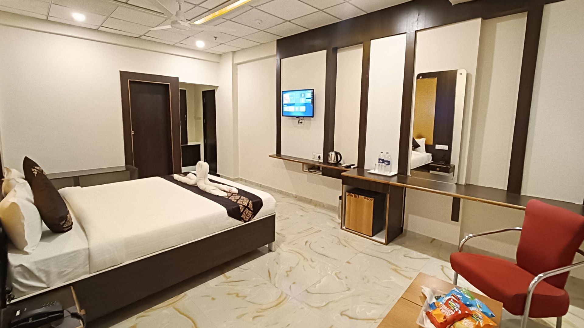 Hotel Dev Inn Somnath  Deluxe Room 5