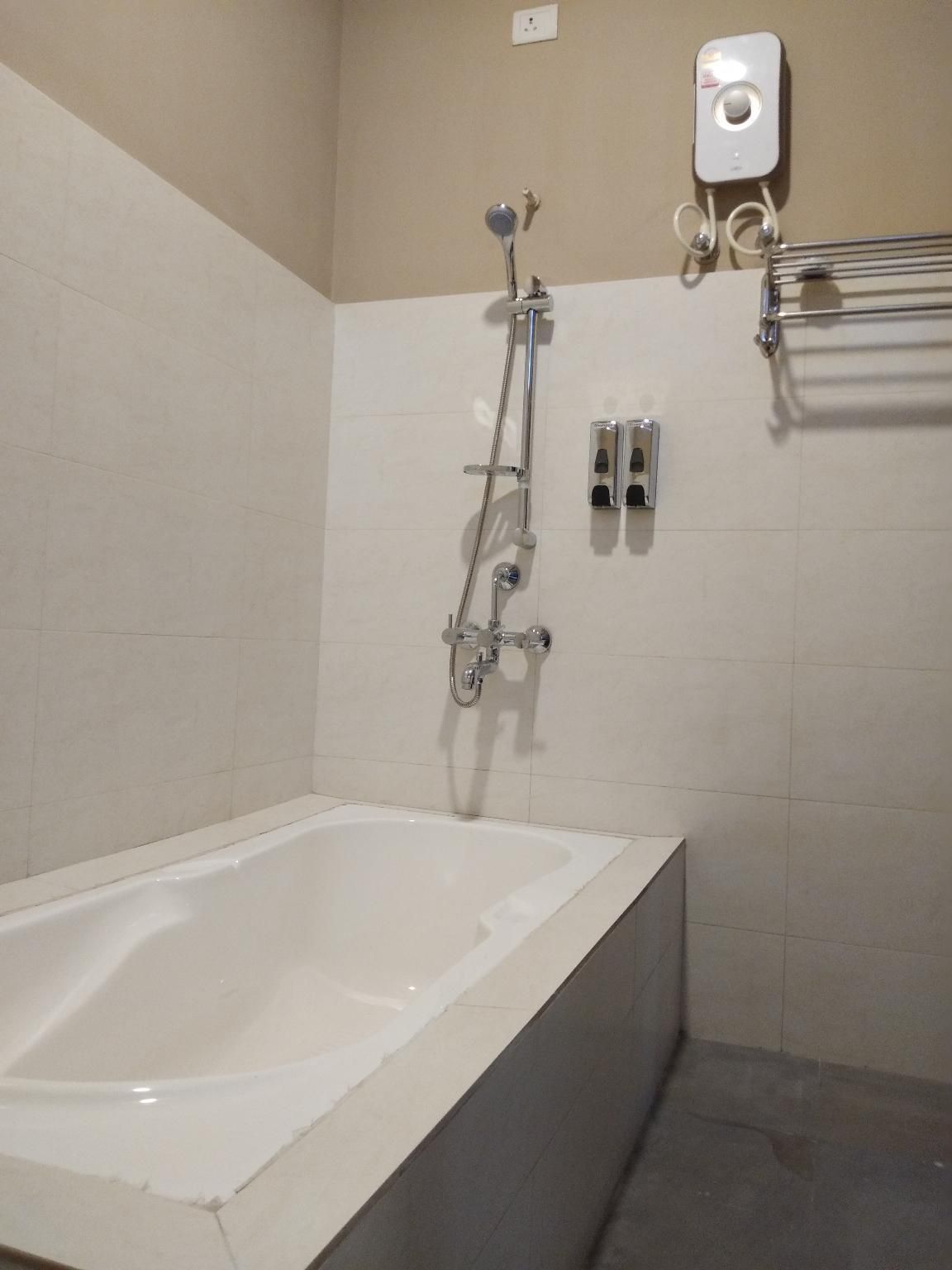 Deluxe Twin with Balcony, Guest room, 2 Twin/Single Bed(s)