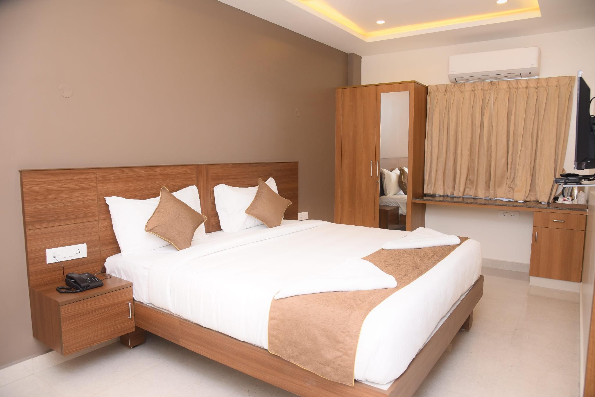 PVK RESIDENCY Standard Double Room 3