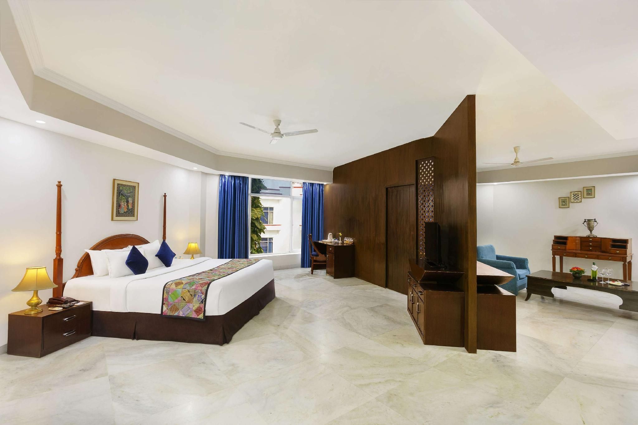 King Bed Suite