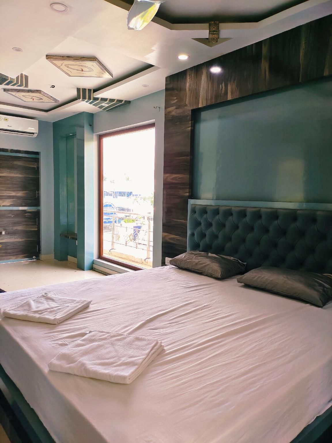 Super Deluxe Room