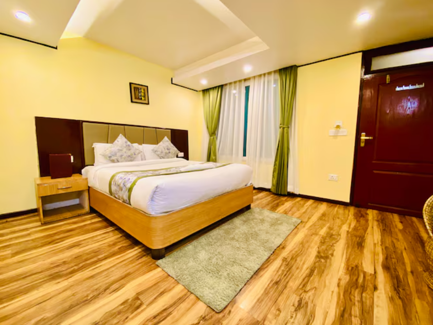 Tripoo Potala Palace Deluxe room