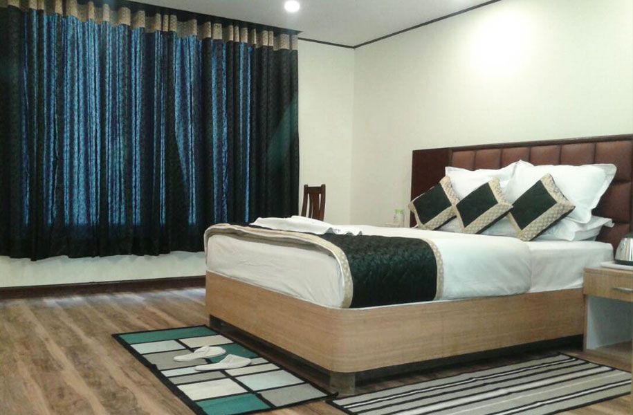 Tripoo Potala Palace Super Deluxe Room. 8