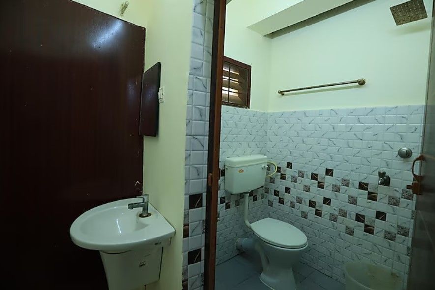 Hotel Gamas Inn STANDARD DOUBLE NON AC 2