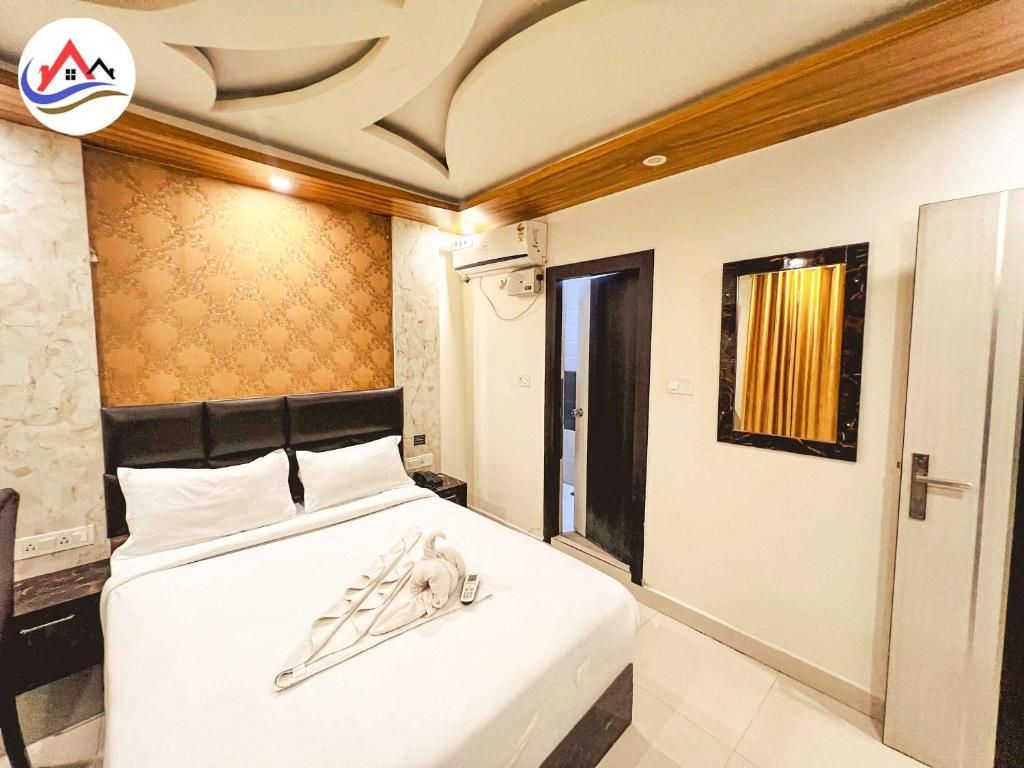 Deluxe Non- Air Conditioning Room