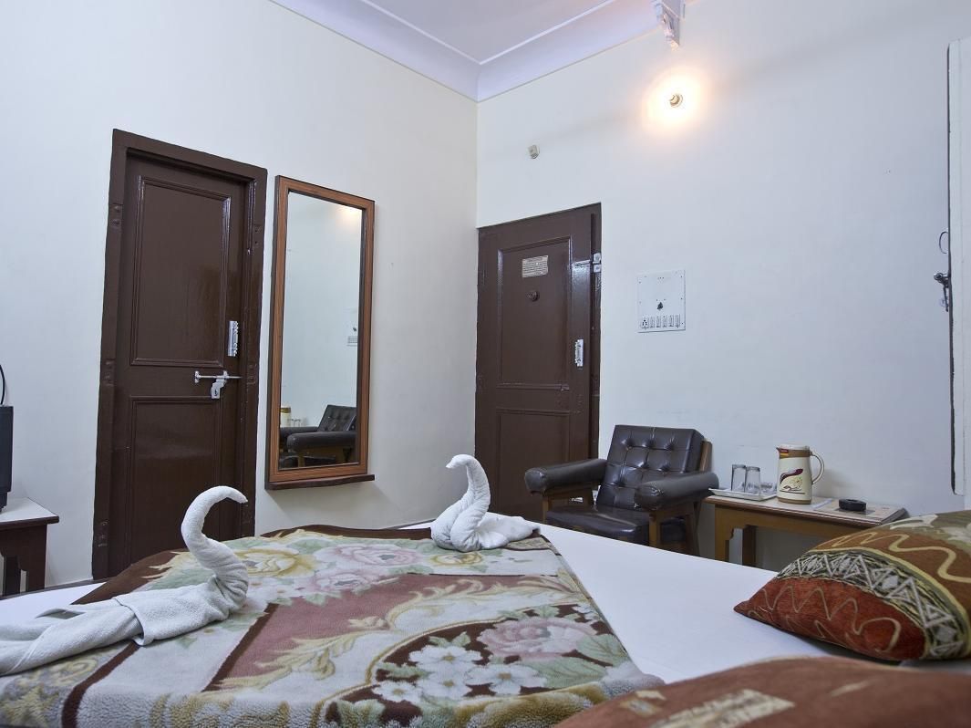 Hotel Kalyan, Jaipur Semi- Deluxe Room 2