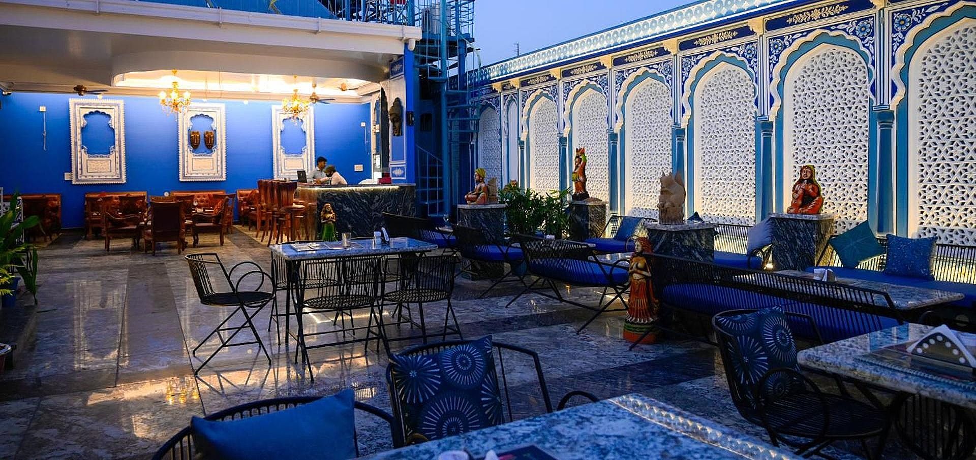 bar/lounge
