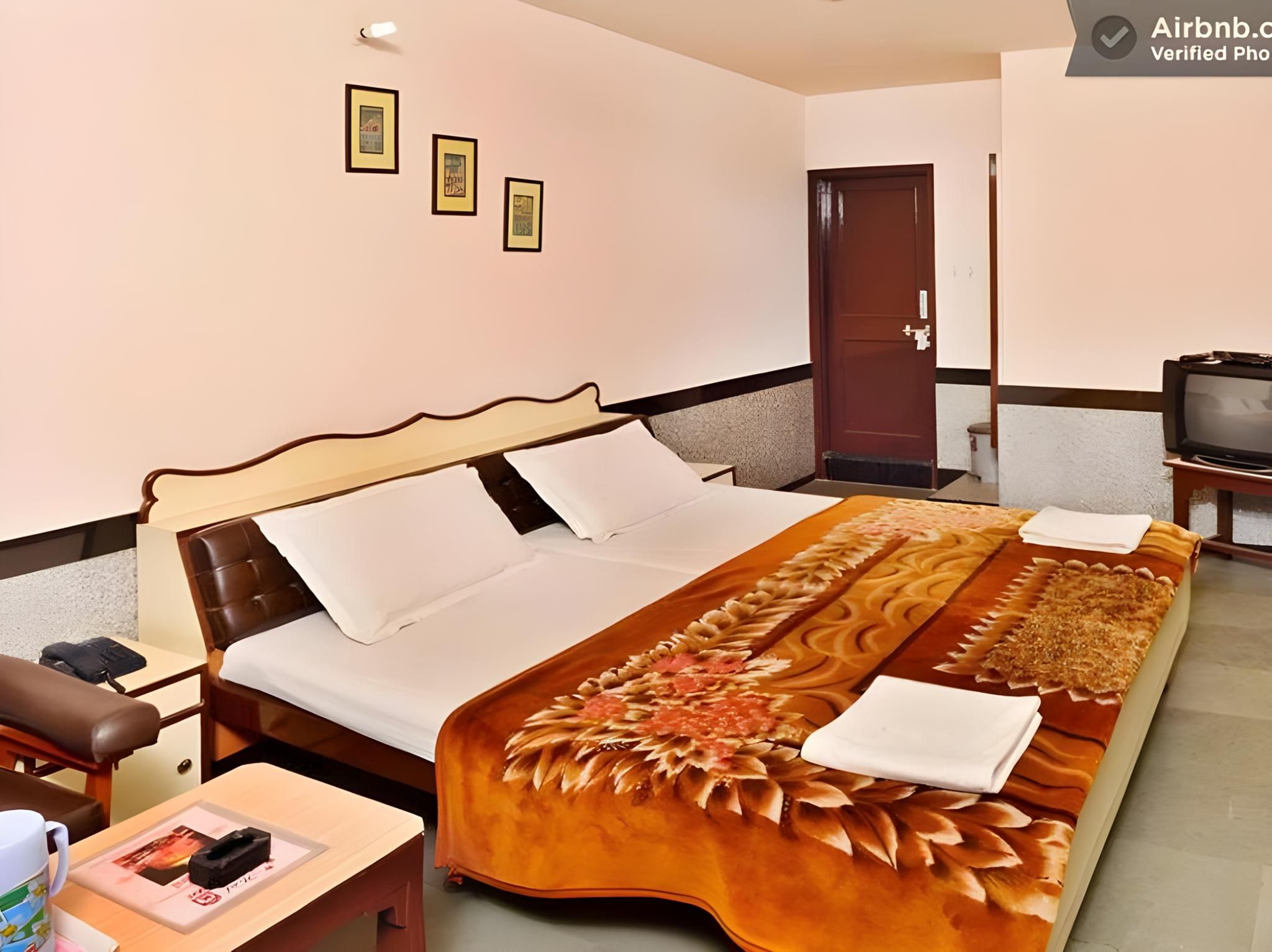 Hotel Kalyan, Jaipur Semi- Deluxe Room