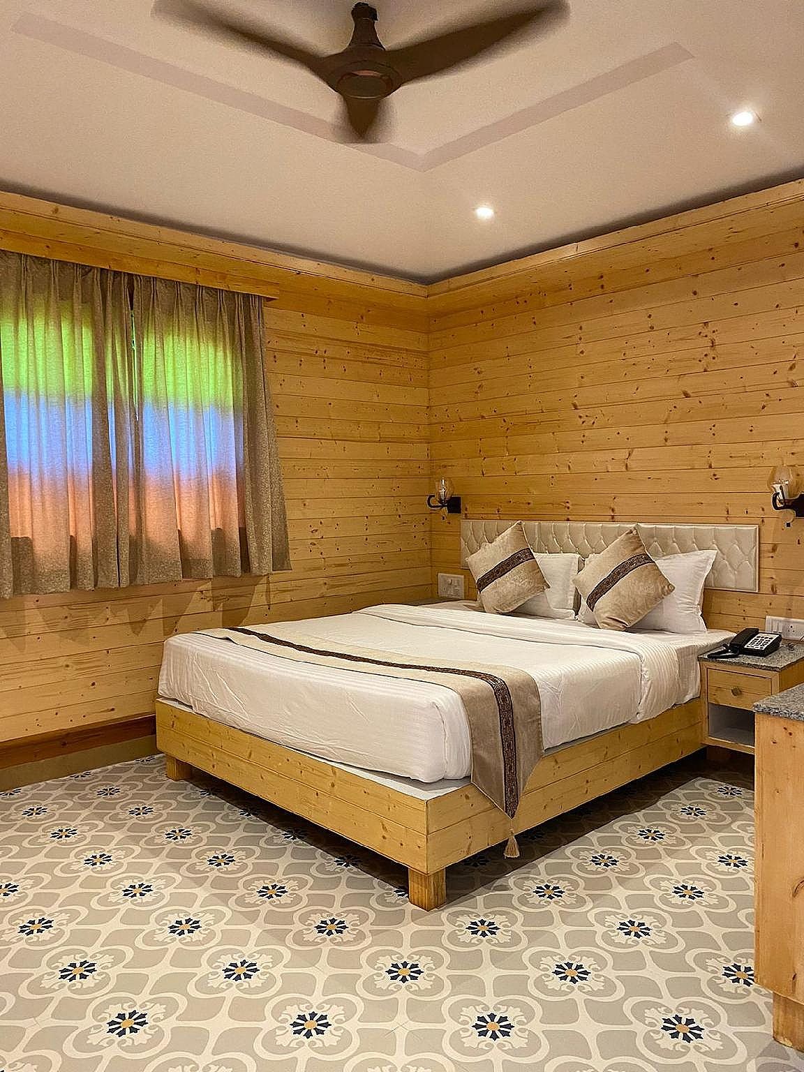 Deluxe Executive Room