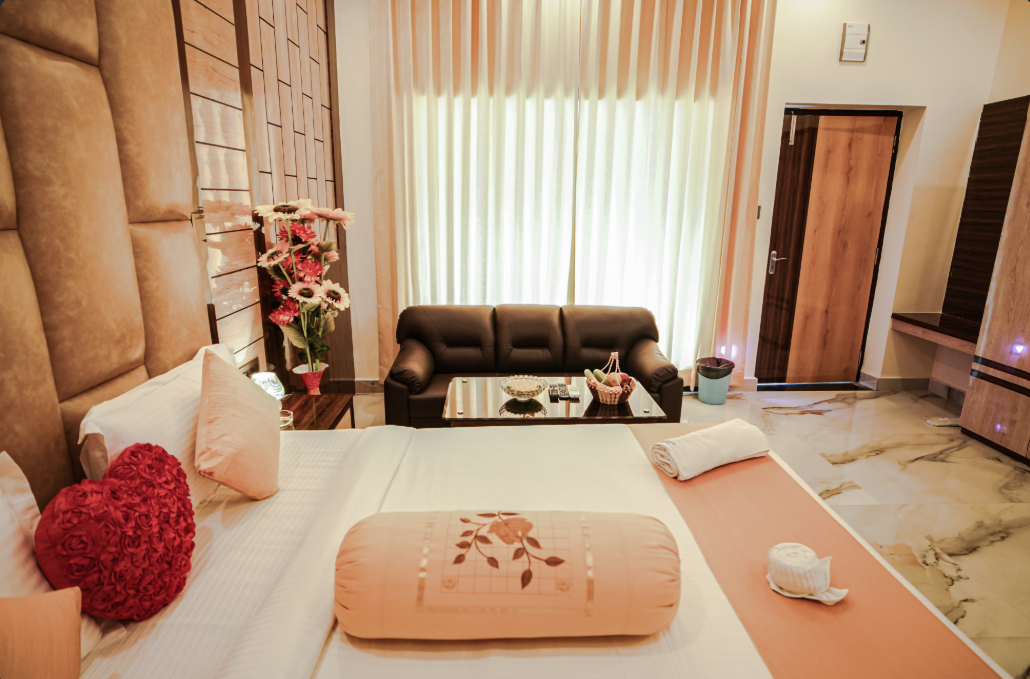 Villa with Pool View