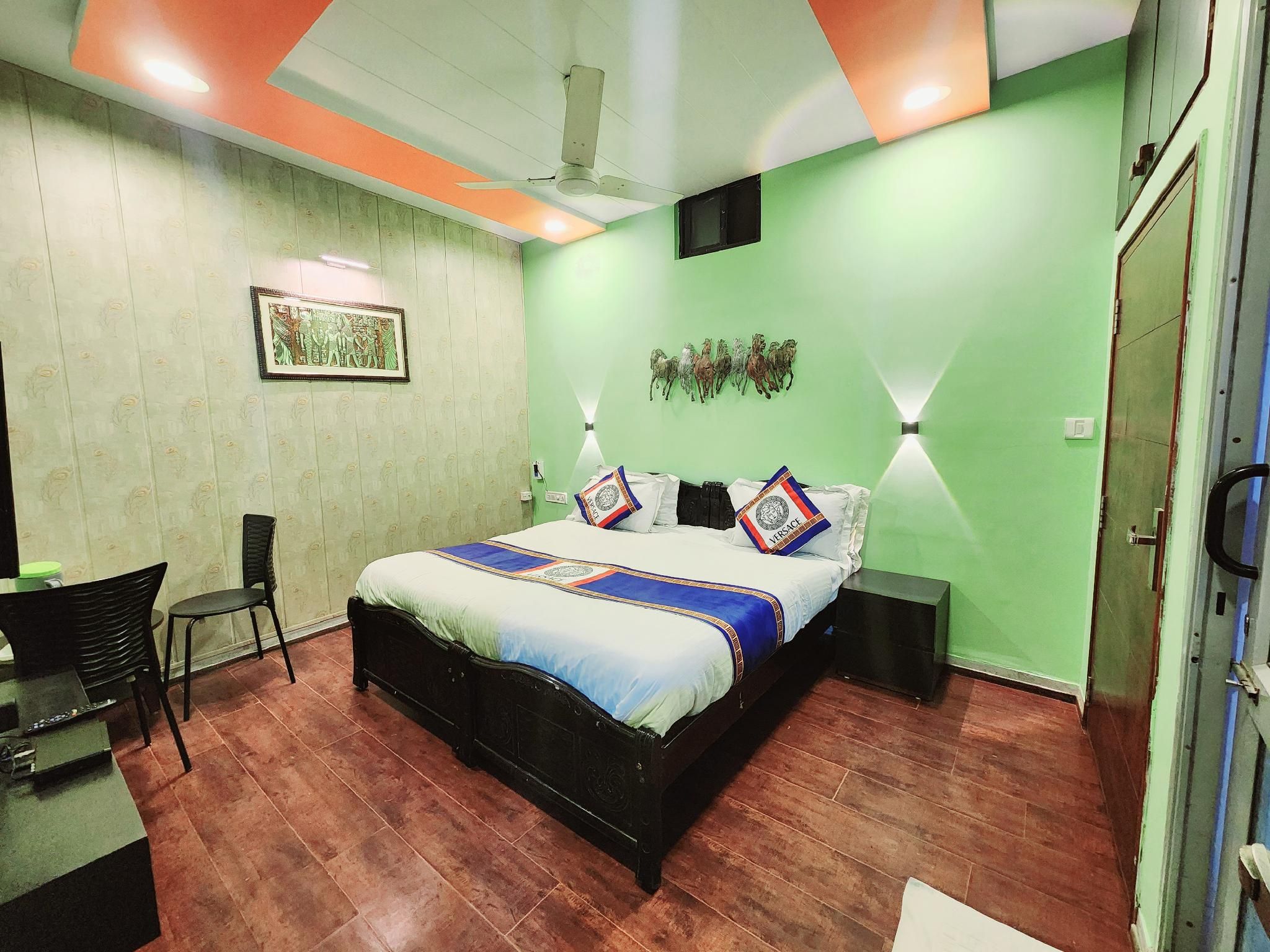 2nd Floor Deluxe Room without AC