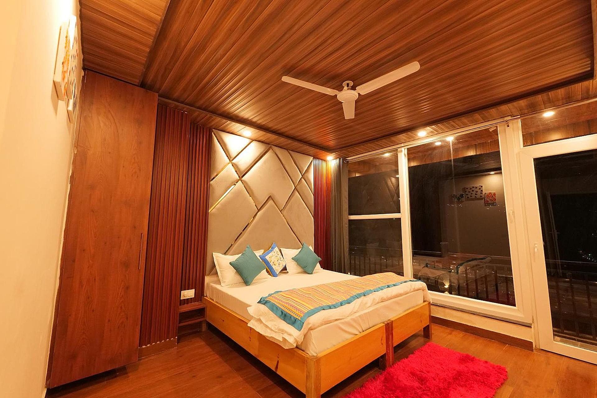 Double Room with Mountain View