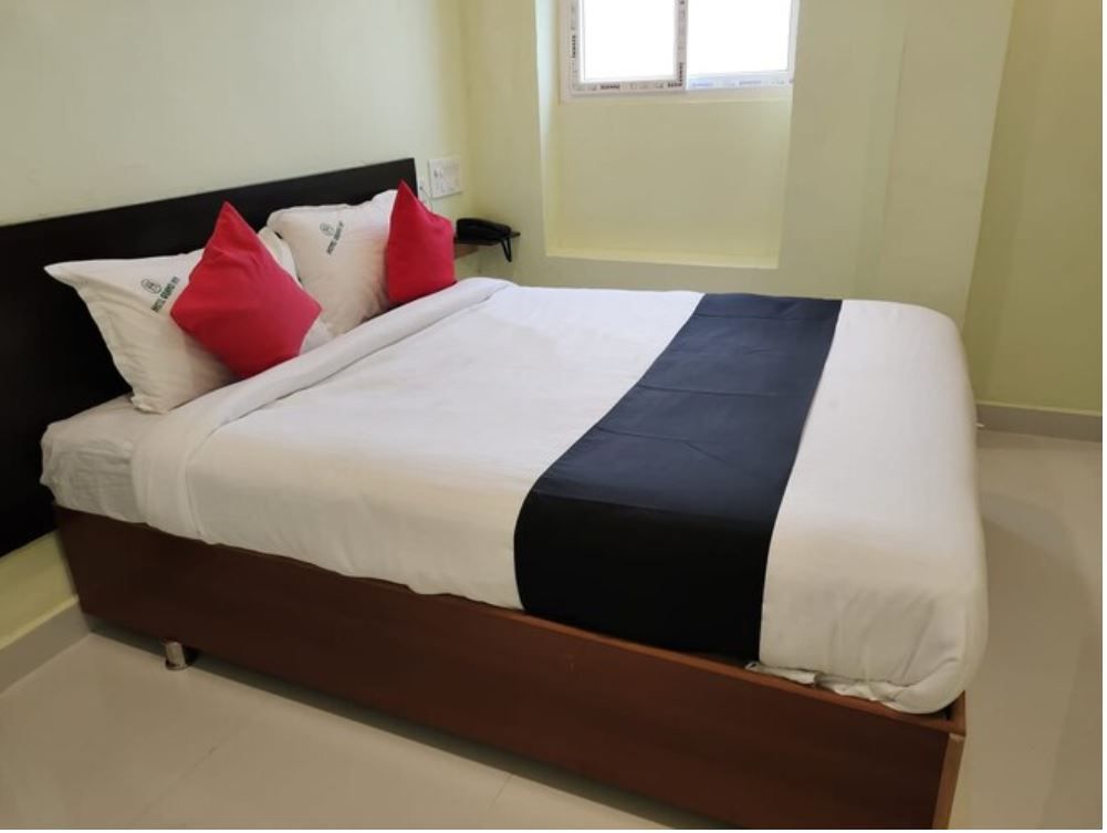 Hotel Grand Inn Standard Non AC 4