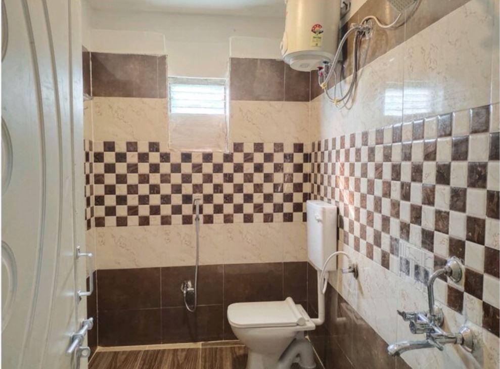 Hotel Grand Inn Standard Non AC 5